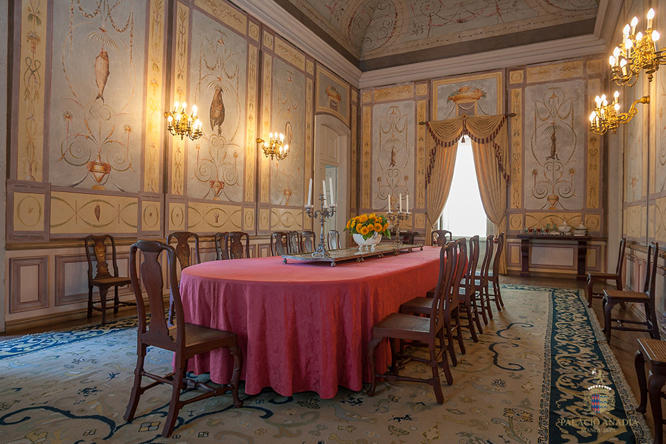 Dining room of the Palace of the Counts of Anadia, with 18th-century decorative panels.